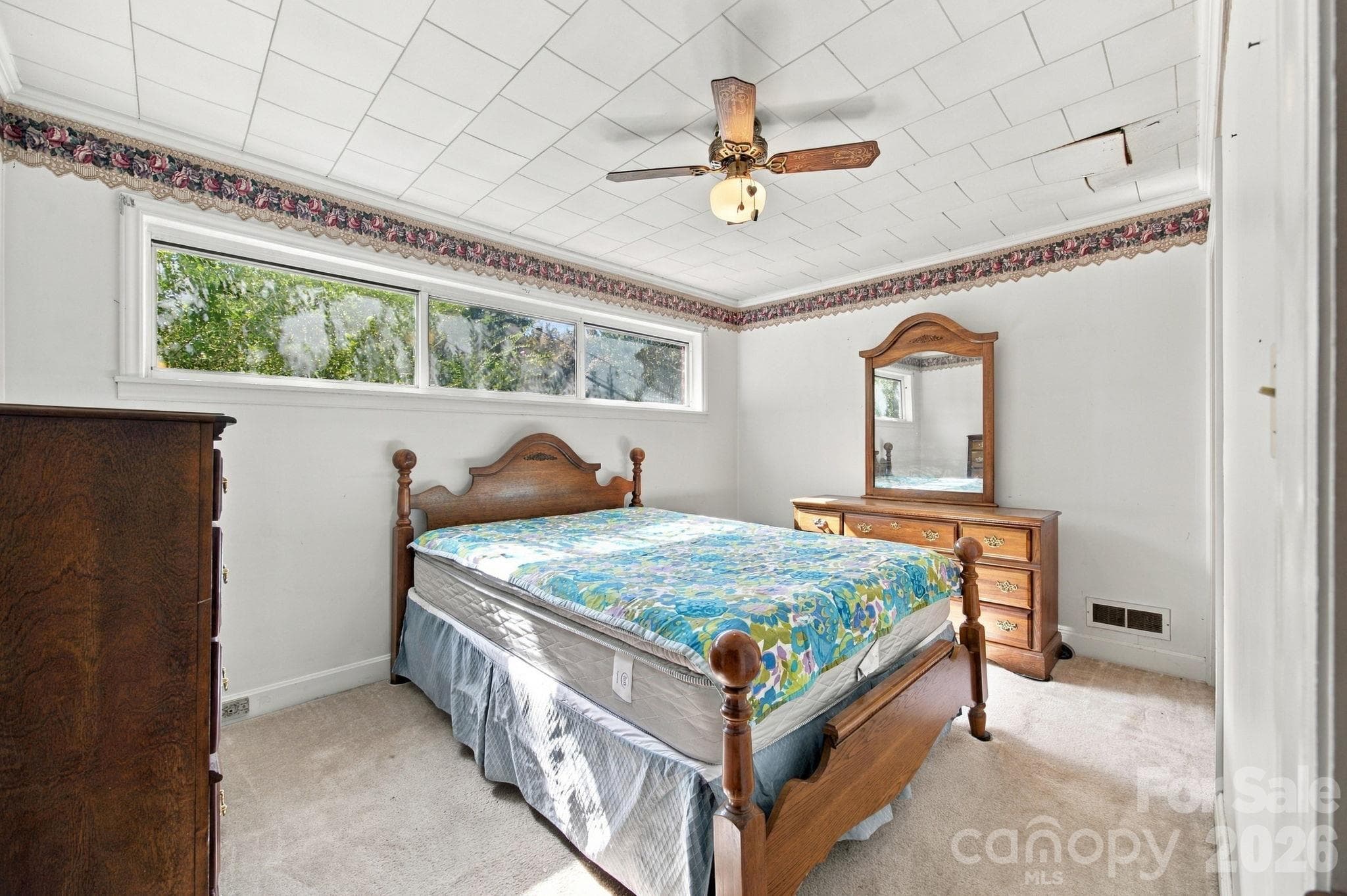Primary Bedroom - 816 Central Avenue, Locust