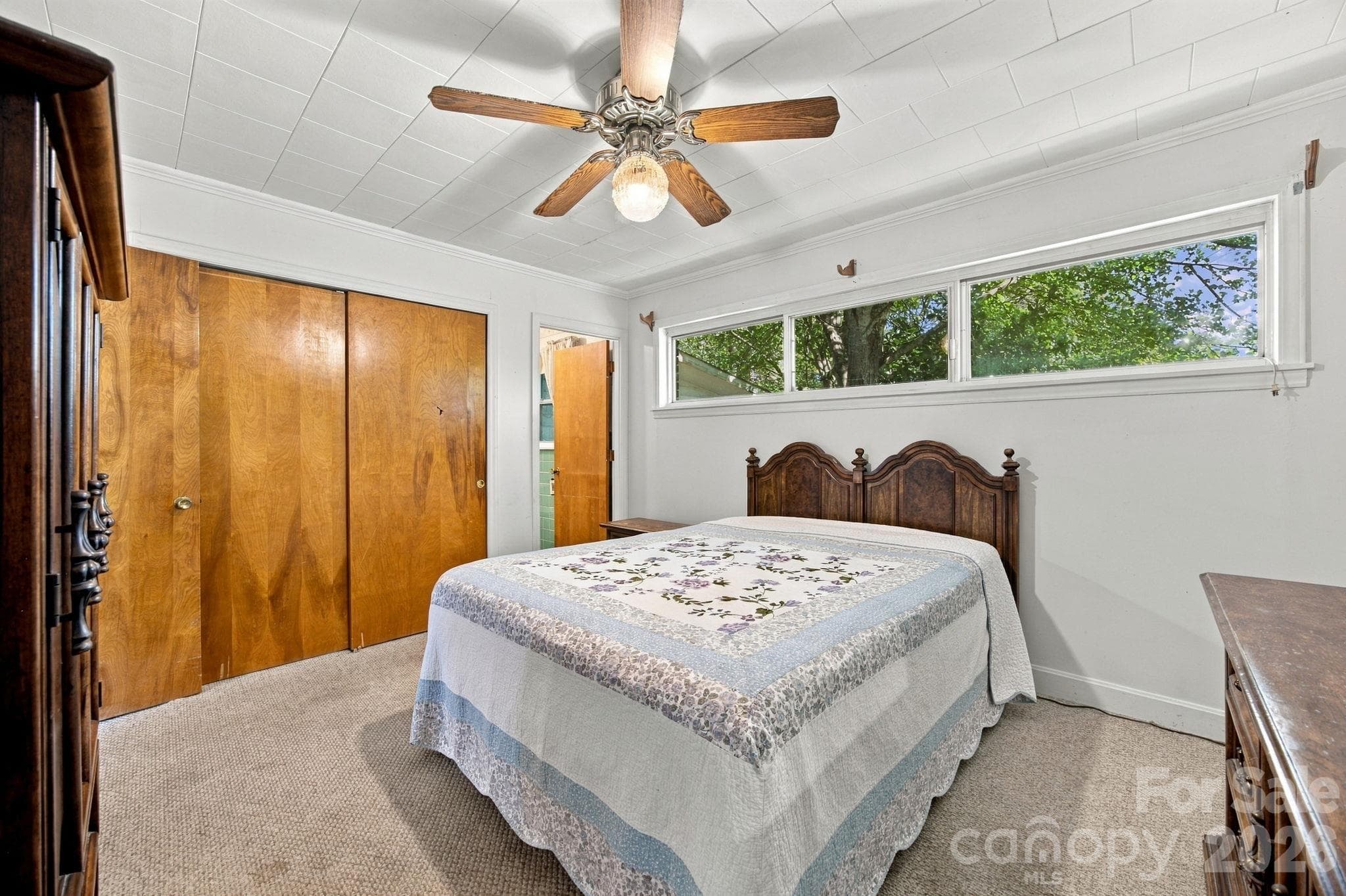 Guest room 2 - 816 Central Avenue, Locust