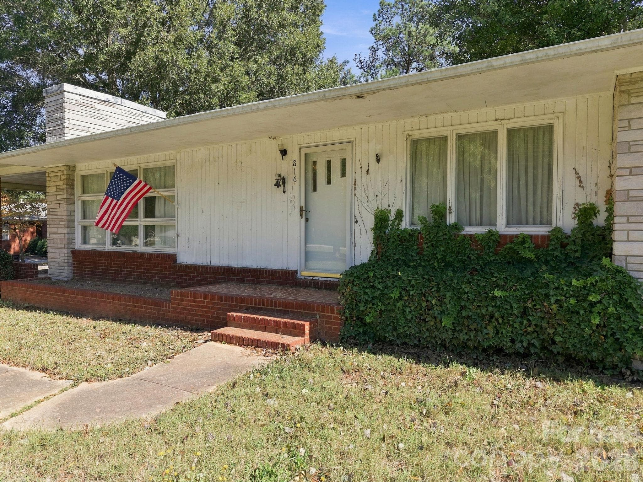 Welcome Home 816 N Central Ave - 816 Central Avenue, Locust