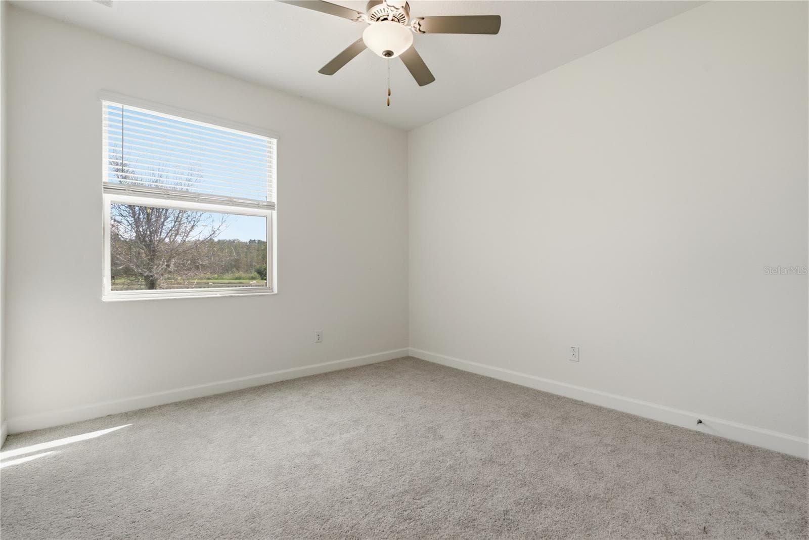 Main floor bedroom - 8960 SHADYSIDE LN, LAND O LAKES
