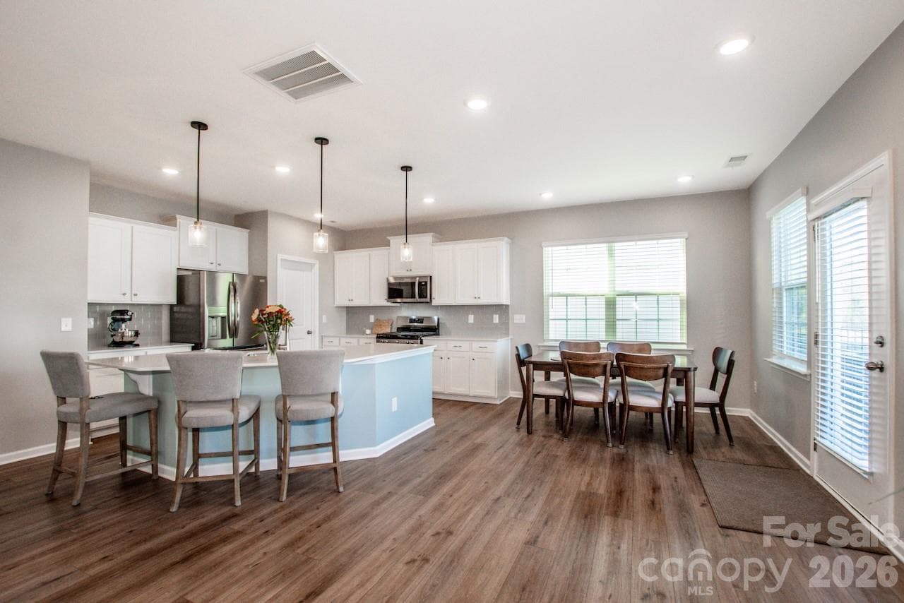 Open and Spacious - 1944 Lowland Shade Court, Maiden