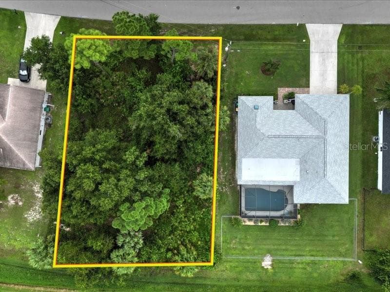 Single Family Residence at 393 MALPELO AVE, PUNTA GORDA, photo 10 of 89