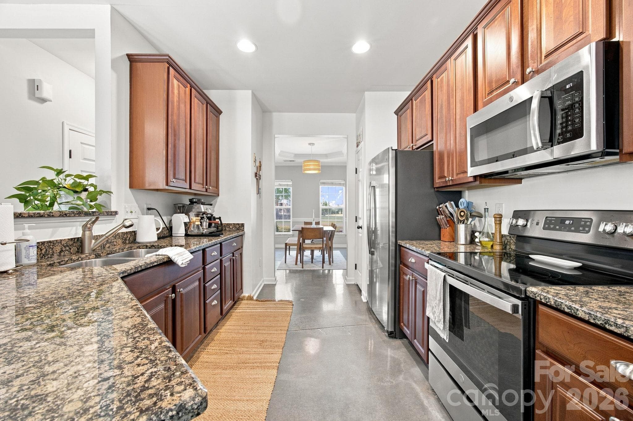 Kitchen with Granite and Stainless Steel Appliances2335 Whitford LaneCharlotte NC 28210 - 2335 Whitford Lane, Charlotte