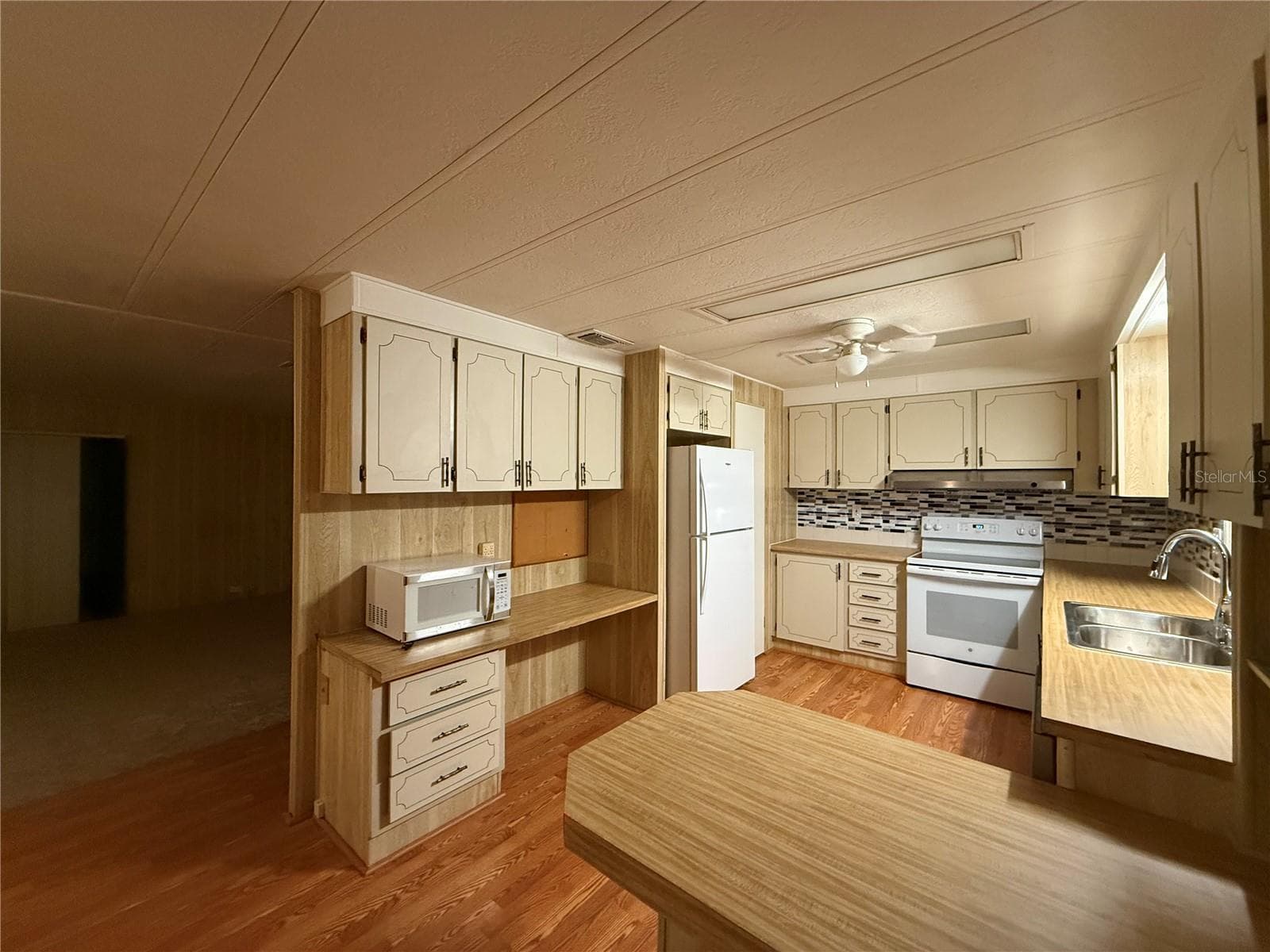 Manufactured Home at 42 ROBIN RD, WILDWOOD, photo 5 of 37