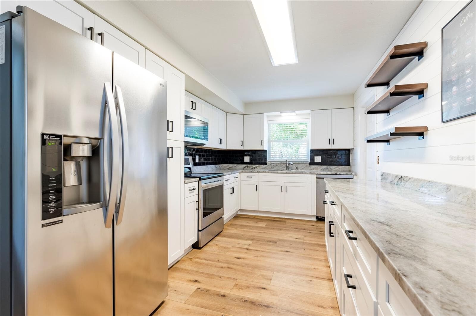 Single Family Residence at 1749 SUNSET POINT RD, CLEARWATER, photo 16 of 32