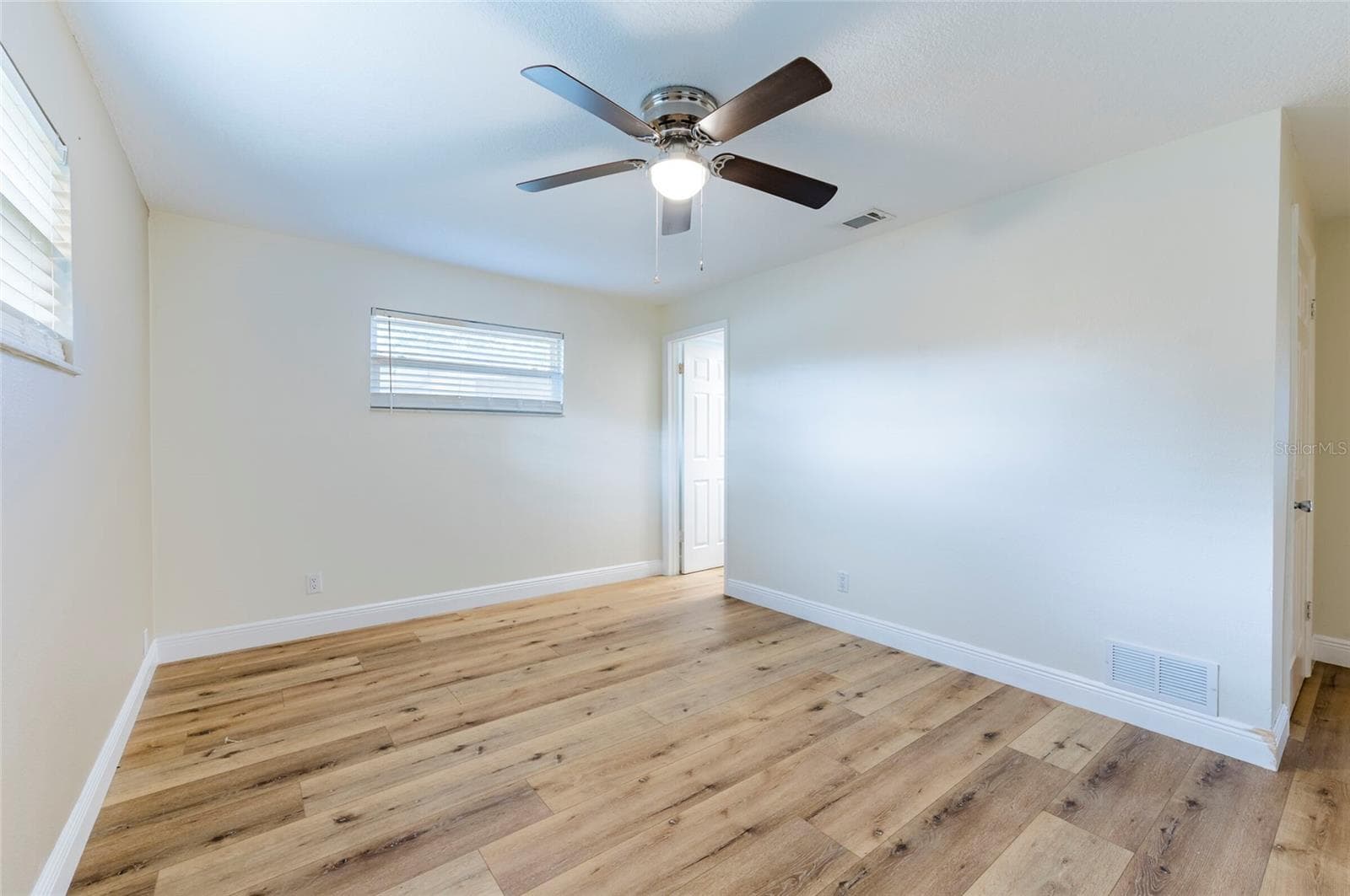 Single Family Residence at 1749 SUNSET POINT RD, CLEARWATER, photo 21 of 32