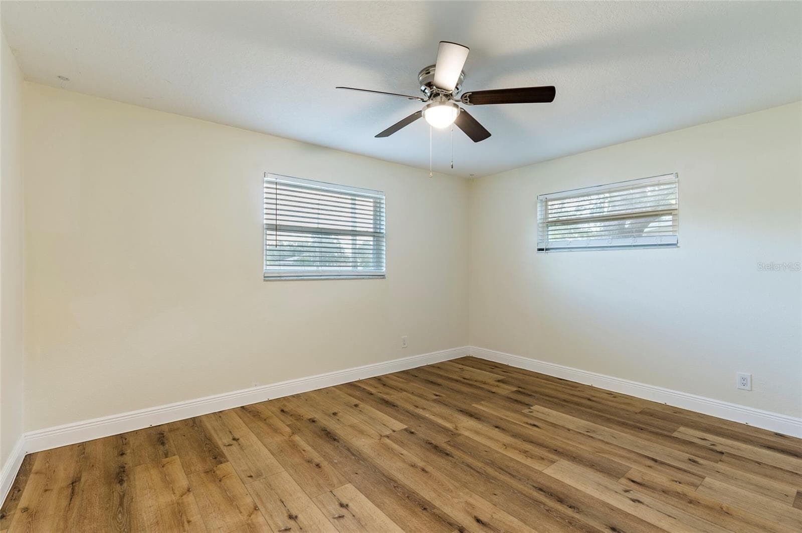 Single Family Residence at 1749 SUNSET POINT RD, CLEARWATER, photo 24 of 32