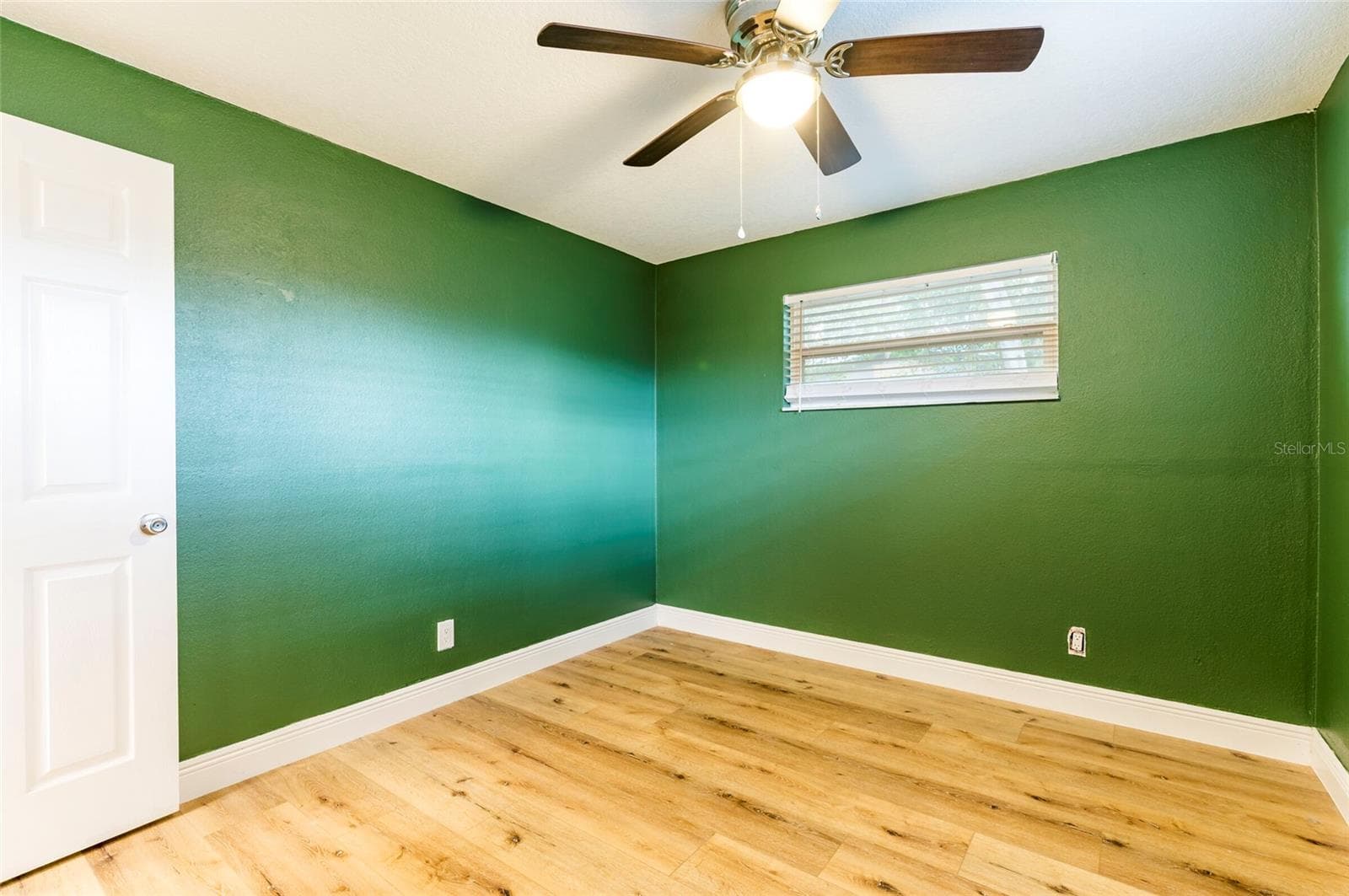 Single Family Residence at 1749 SUNSET POINT RD, CLEARWATER, photo 28 of 32