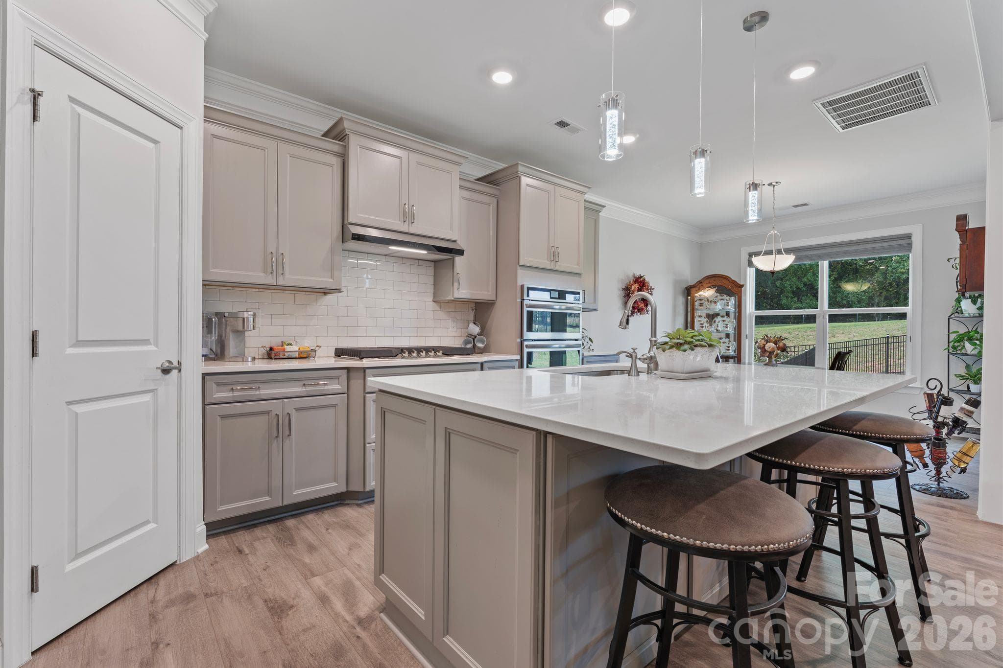 Single Family Residence at 124 Prestwick Way, Mooresville, photo 10 of 40