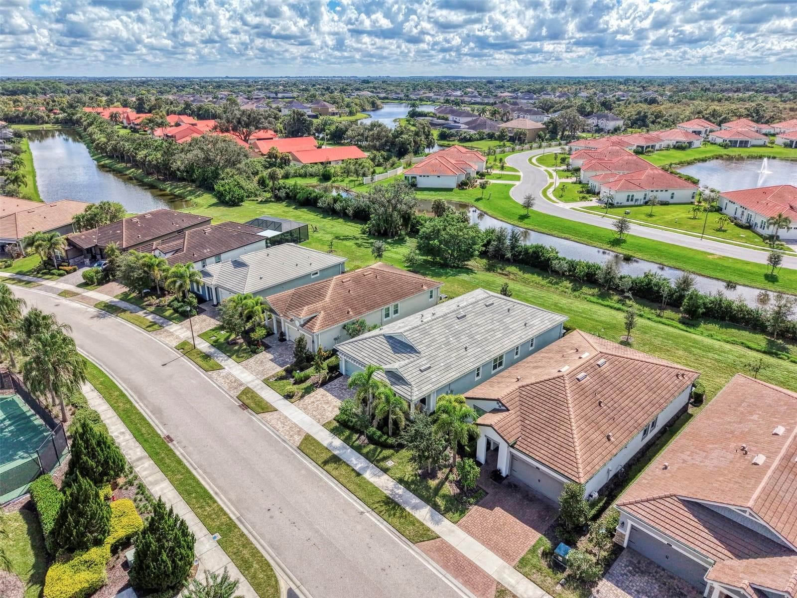 Single Family Residence at 5941 LONG SHORE LOOP, SARASOTA, photo 4 of 89