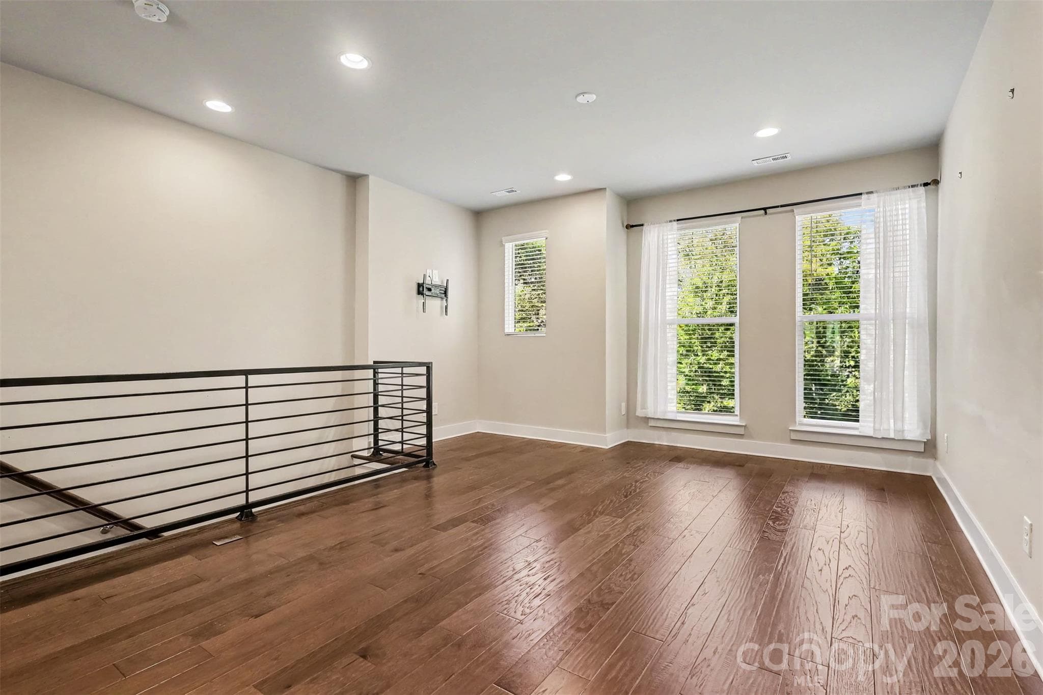 Townhouse at 327 Uptown West Drive, Charlotte, photo 5 of 33
