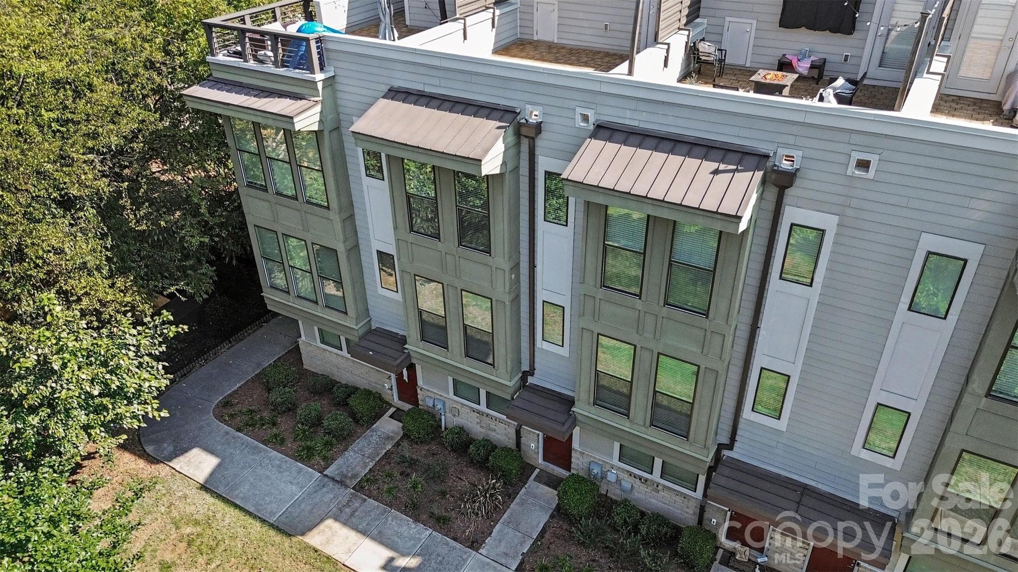 Townhouse at 327 Uptown West Drive, Charlotte, photo 32 of 33