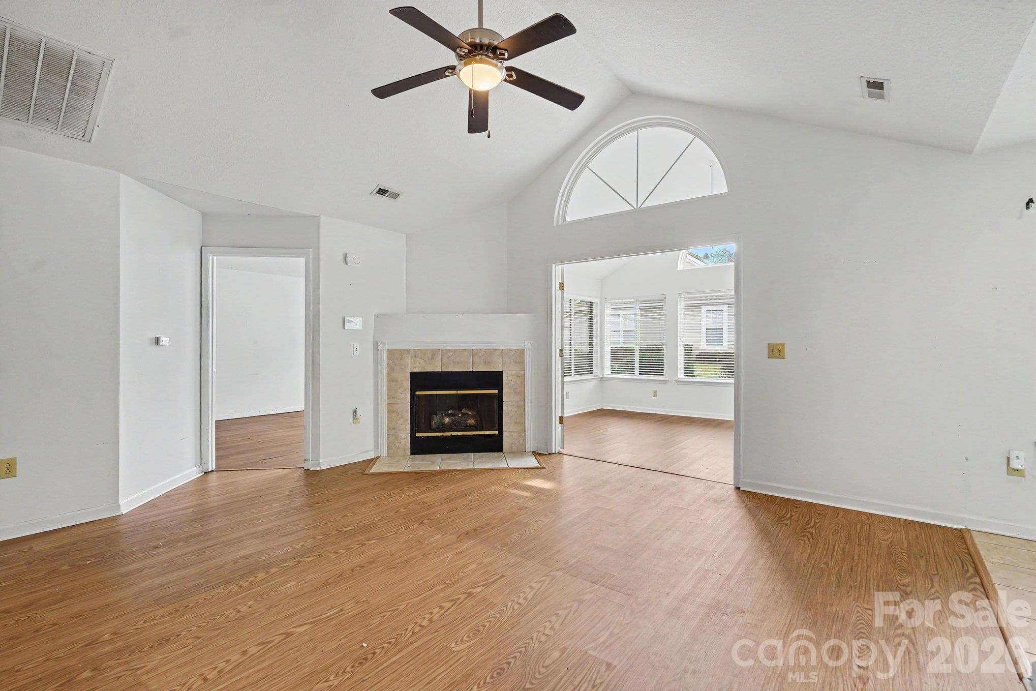 Condominium at 6809 Ledgestone Place, Charlotte, photo 3 of 38