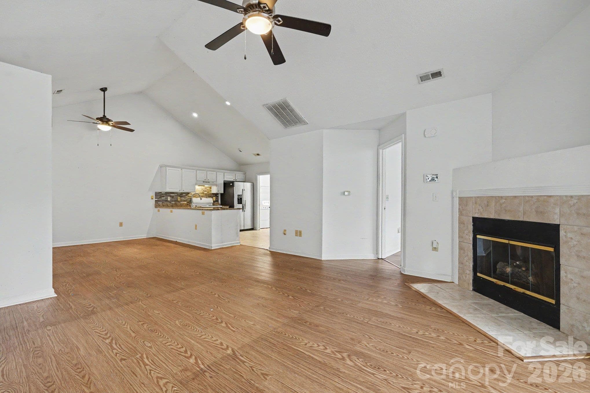Condominium at 6809 Ledgestone Place, Charlotte, photo 4 of 38