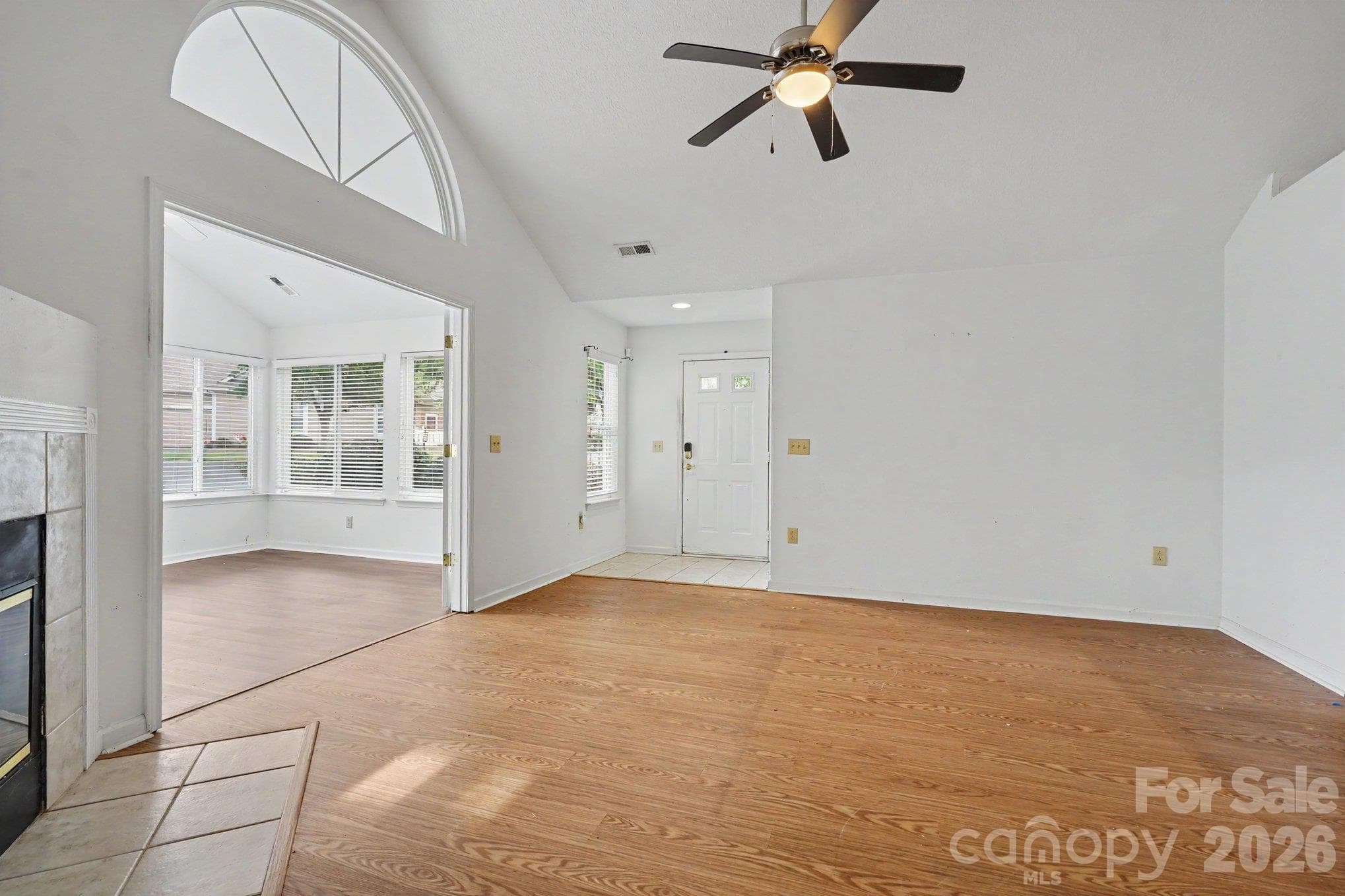 Condominium at 6809 Ledgestone Place, Charlotte, photo 8 of 38