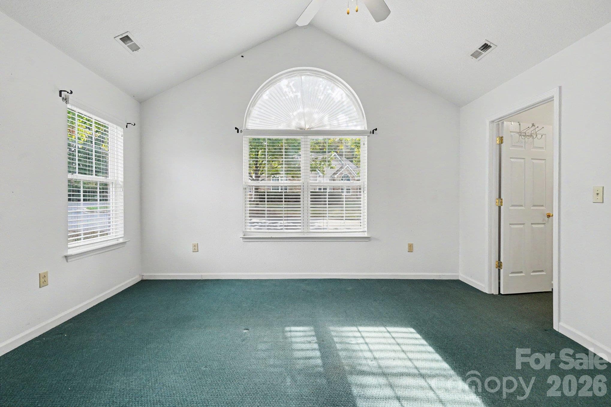 Condominium at 6809 Ledgestone Place, Charlotte, photo 23 of 38