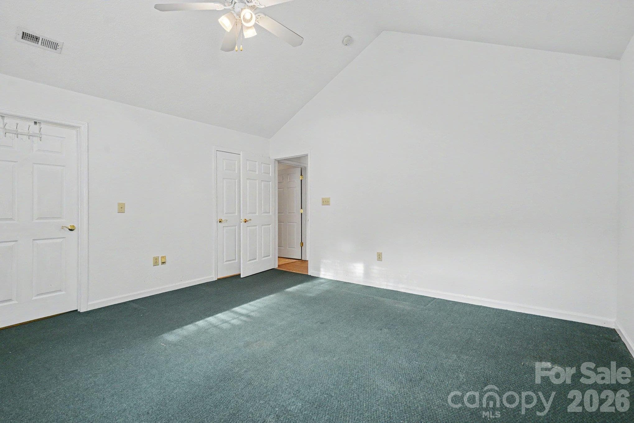 Condominium at 6809 Ledgestone Place, Charlotte, photo 24 of 38