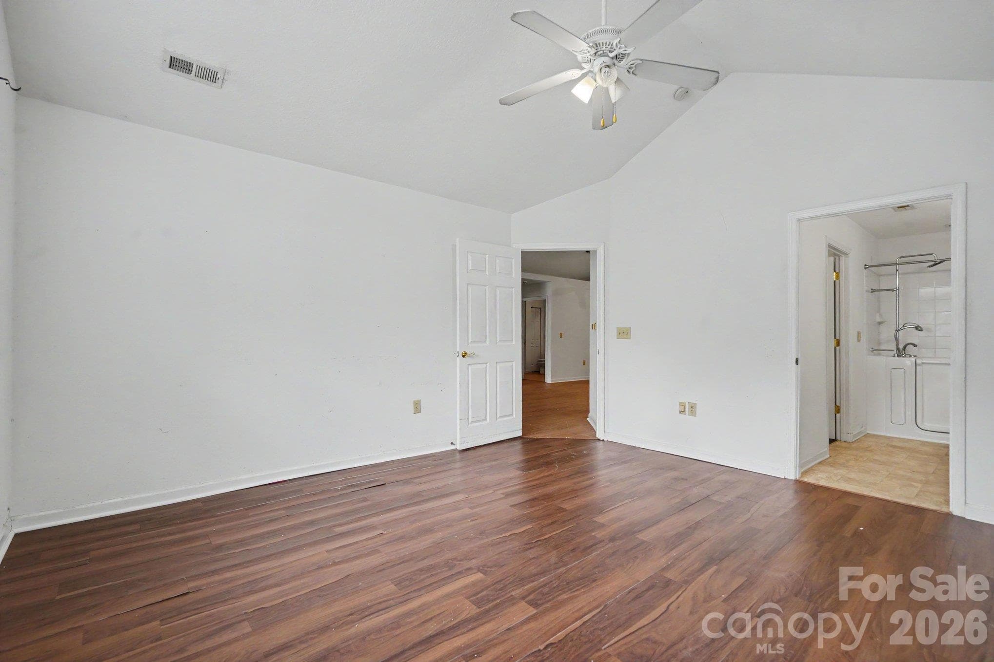 Condominium at 6809 Ledgestone Place, Charlotte, photo 33 of 38