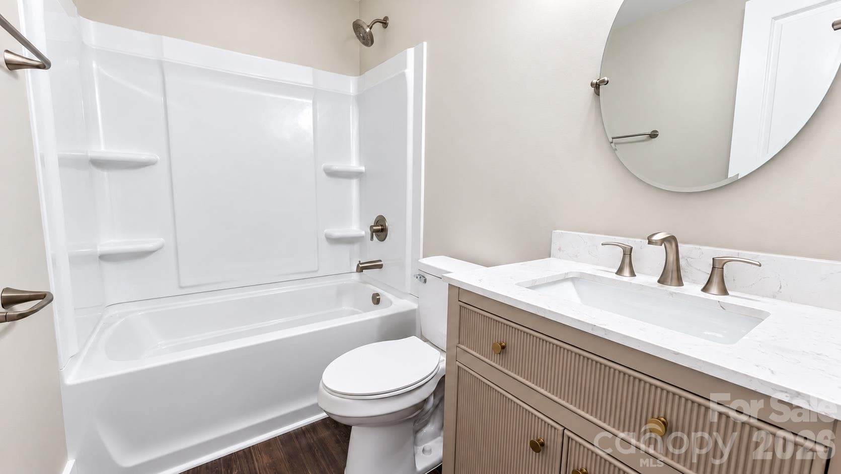 Full Bathroom - Upper Floor - 211 Tournament Drive SW, Concord