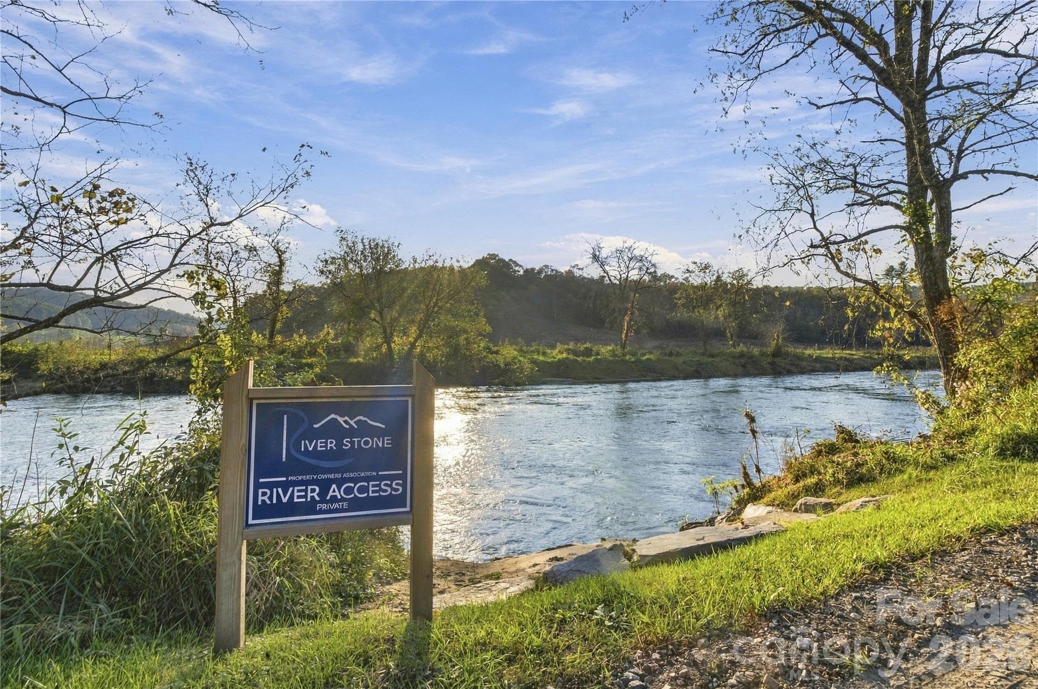 River Stone private access to the New River for kayaking and fishing - 1206 River Stone Drive, Laurel Springs