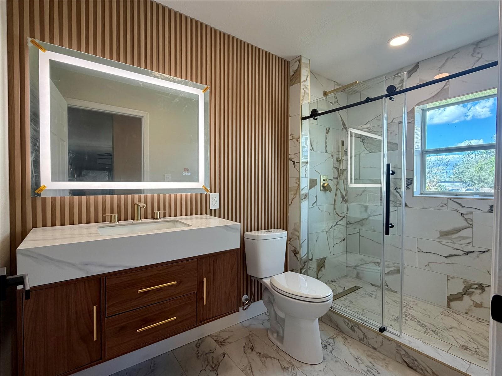 Bathroom - studio - 604 EDMUND AVE, DUNDEE