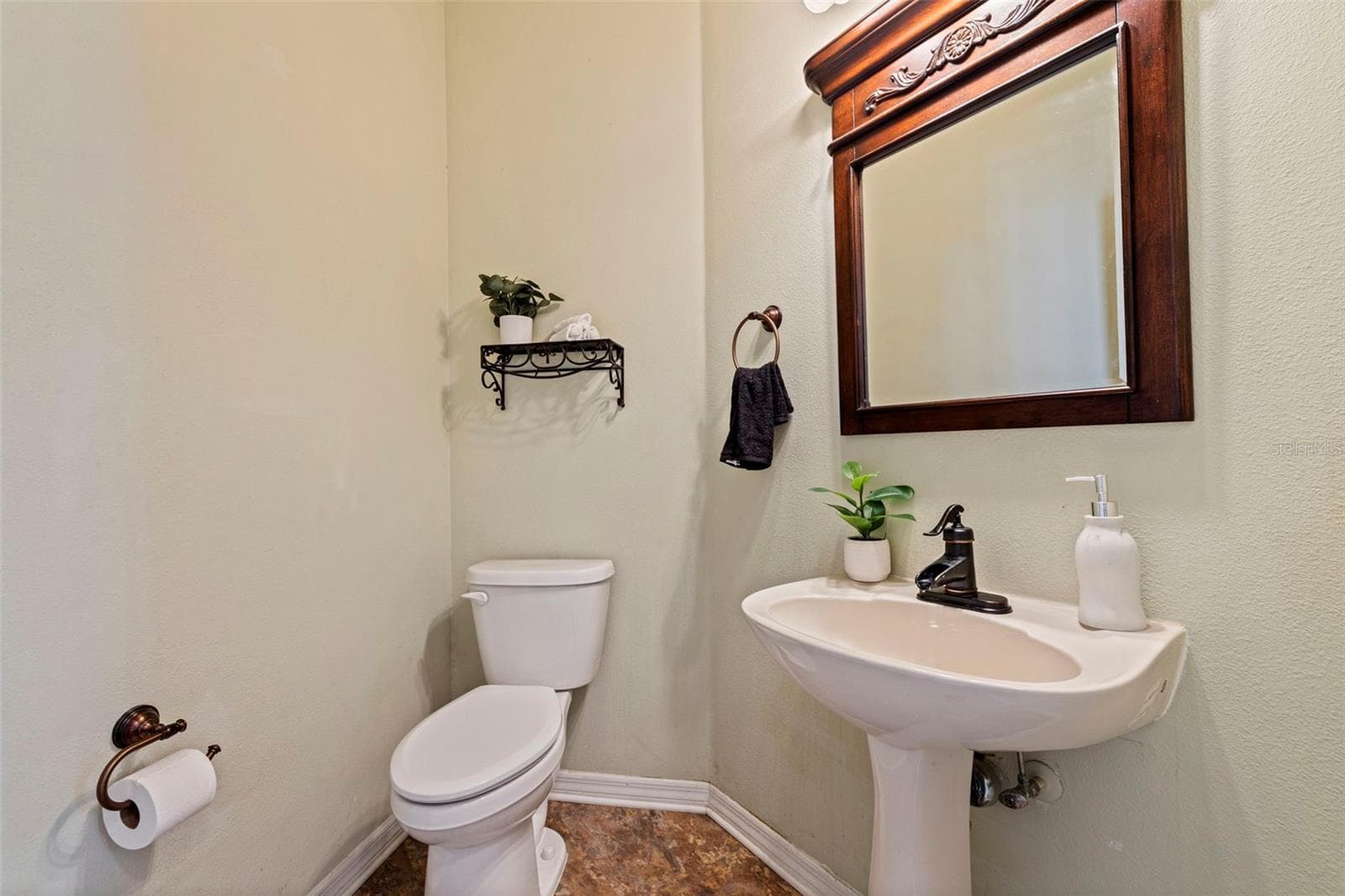 Single Family Residence at 4758 WHISPERING WIND AVE, TAMPA, photo 22 of 46
