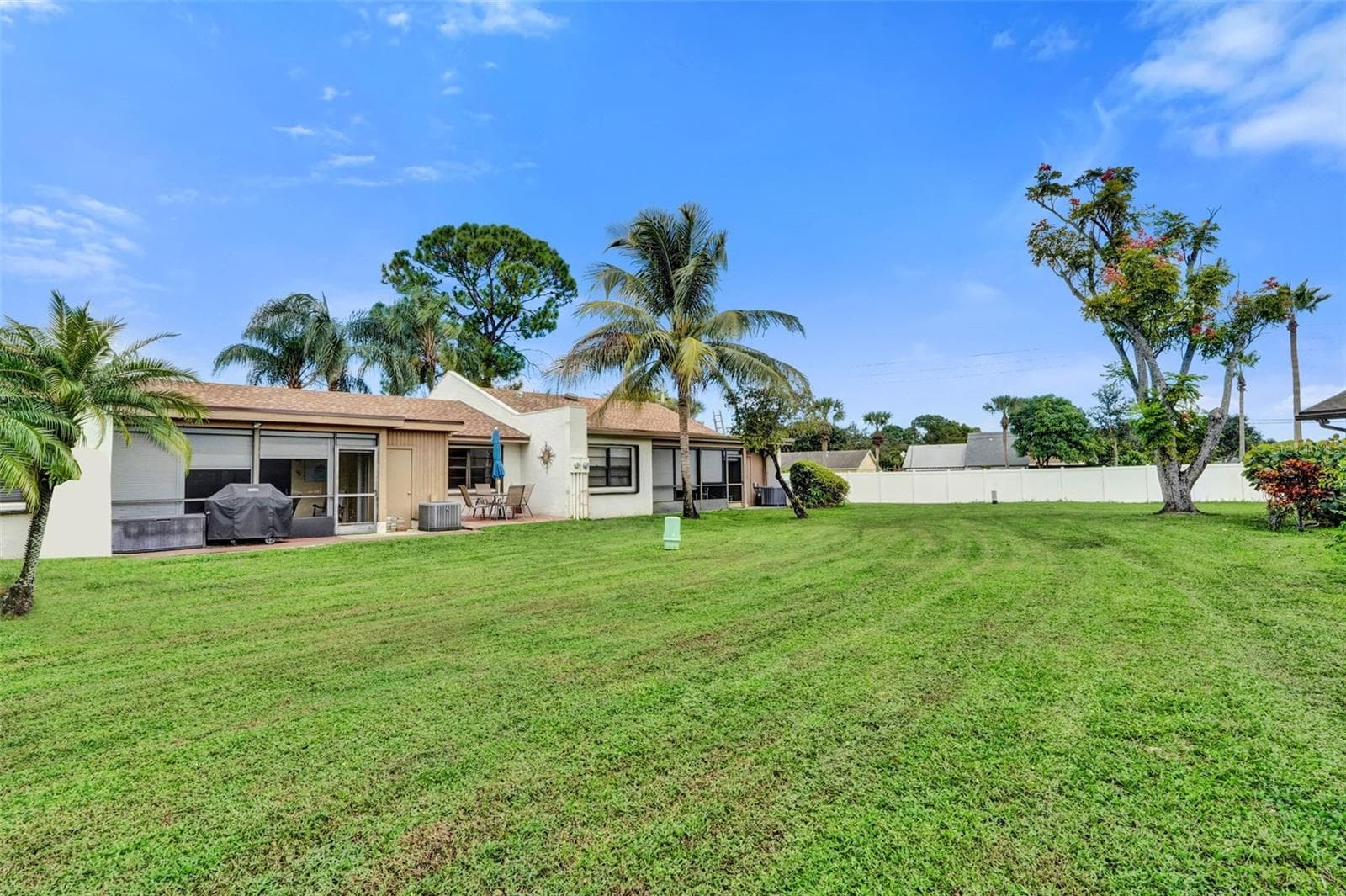Townhouse at 6120 FAIRFIELD CIR, GREENACRES, photo 14 of 16