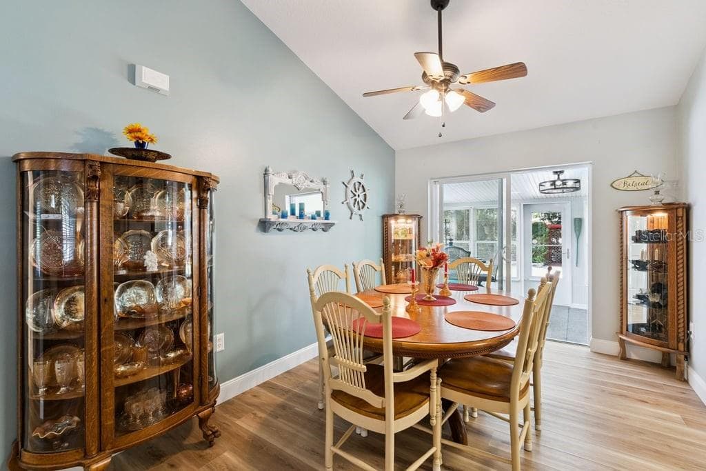 Spacious dining area - 30749 GLENN DR, TAVARES