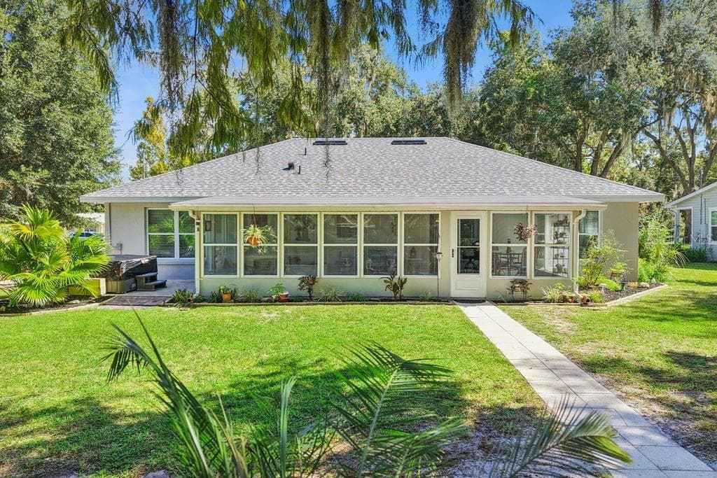 Rear of house view - 30749 GLENN DR, TAVARES