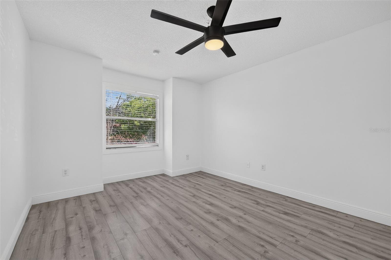 Condominium at 2400 FEATHER SOUND DR #1121, CLEARWATER, photo 20 of 35