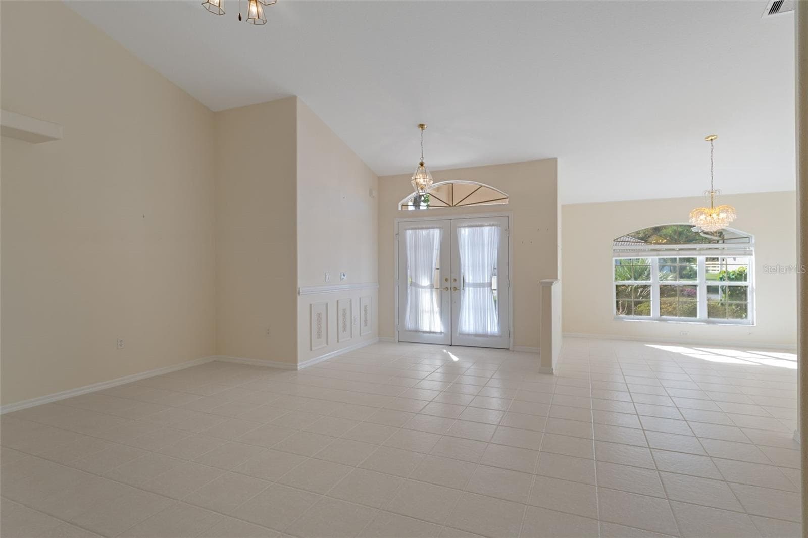 Single Family Residence at 1144 E WHIRL AWAY CIR, INVERNESS, photo 9 of 59
