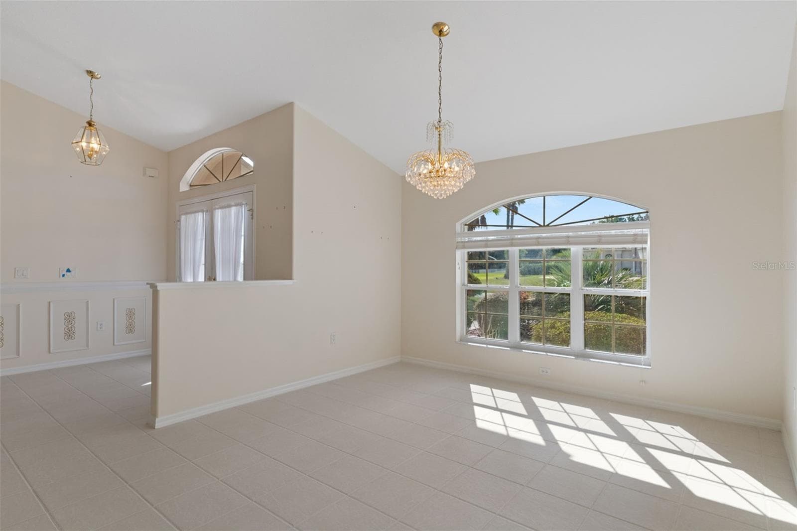 Single Family Residence at 1144 E WHIRL AWAY CIR, INVERNESS, photo 12 of 59