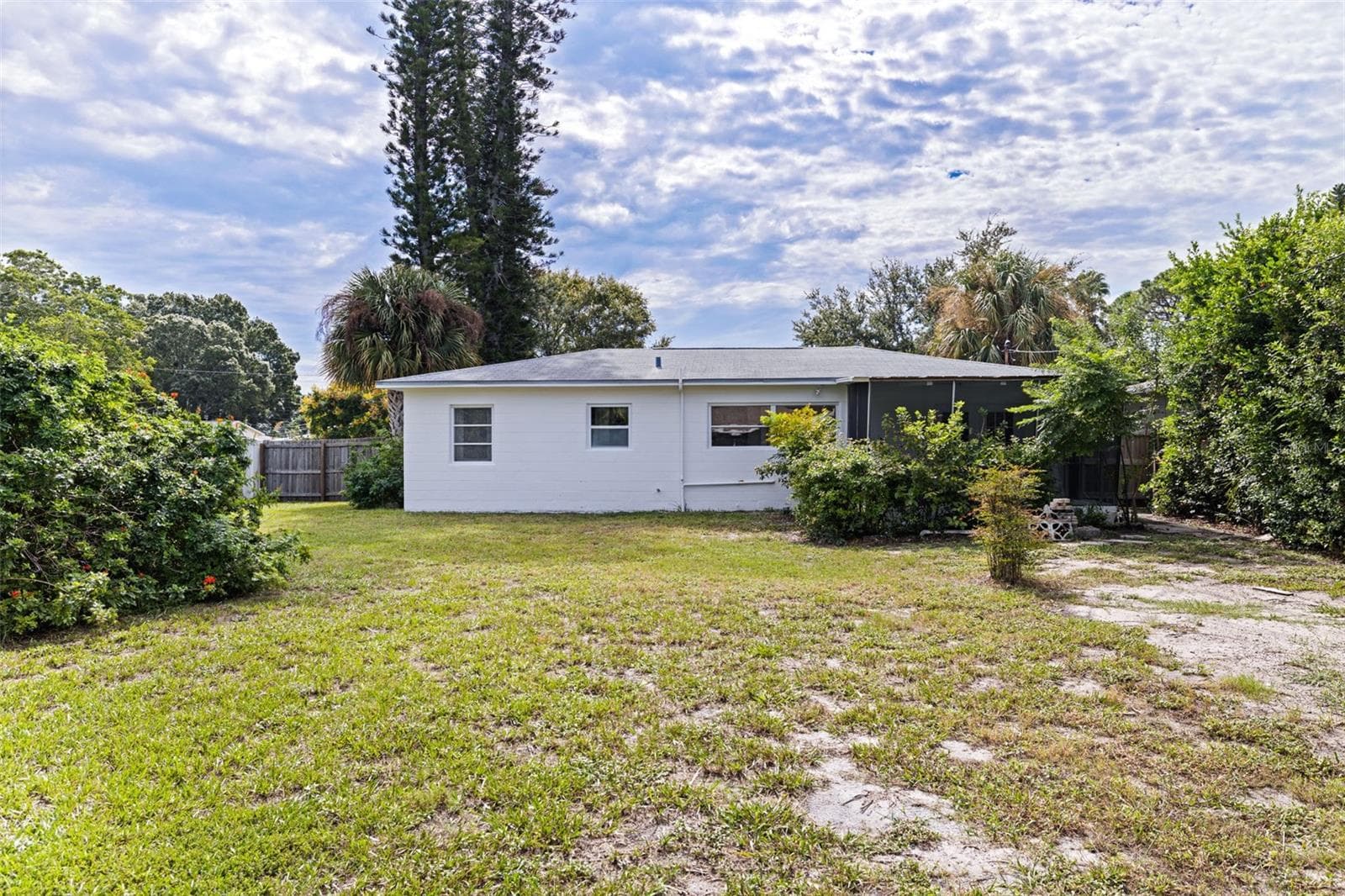 Single Family Residence at 801 65TH AVE S, ST PETERSBURG, photo 29 of 39