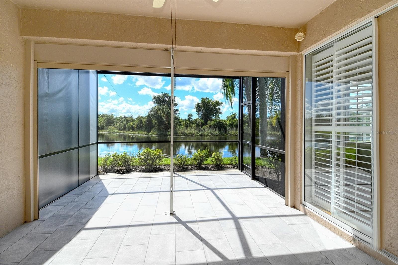 Lanai - 5126 BLUE ASH AVE, SARASOTA