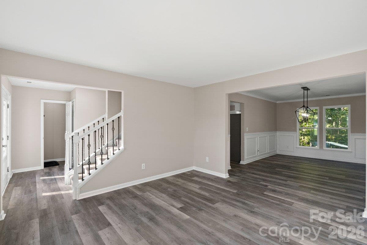 Single Family Residence at 1319 Red Tallen Court, Charlotte, photo 6 of 33