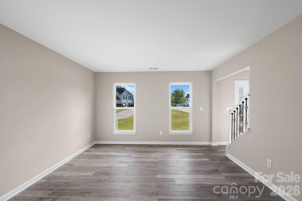 Single Family Residence at 1319 Red Tallen Court, Charlotte, photo 7 of 33