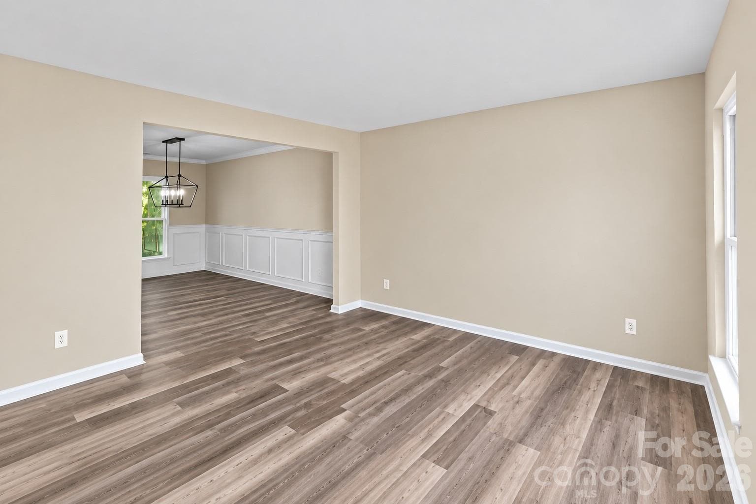 Single Family Residence at 1319 Red Tallen Court, Charlotte, photo 8 of 33