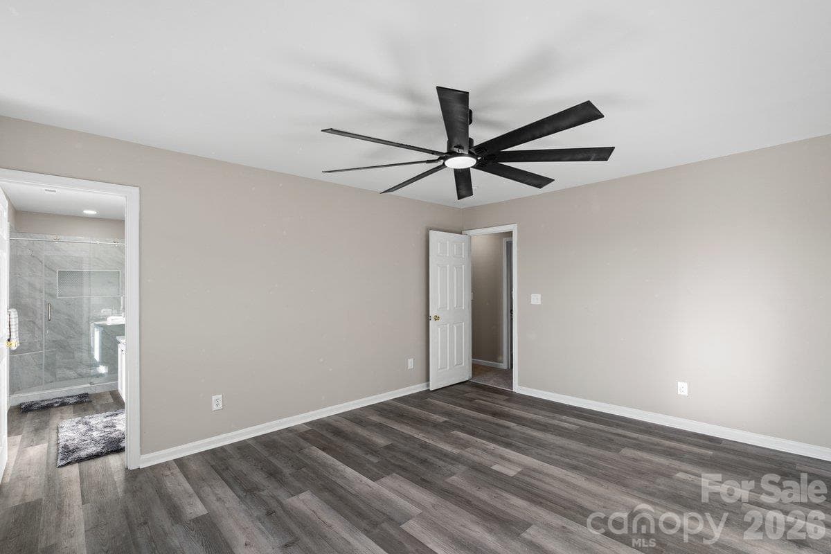 Single Family Residence at 1319 Red Tallen Court, Charlotte, photo 21 of 33