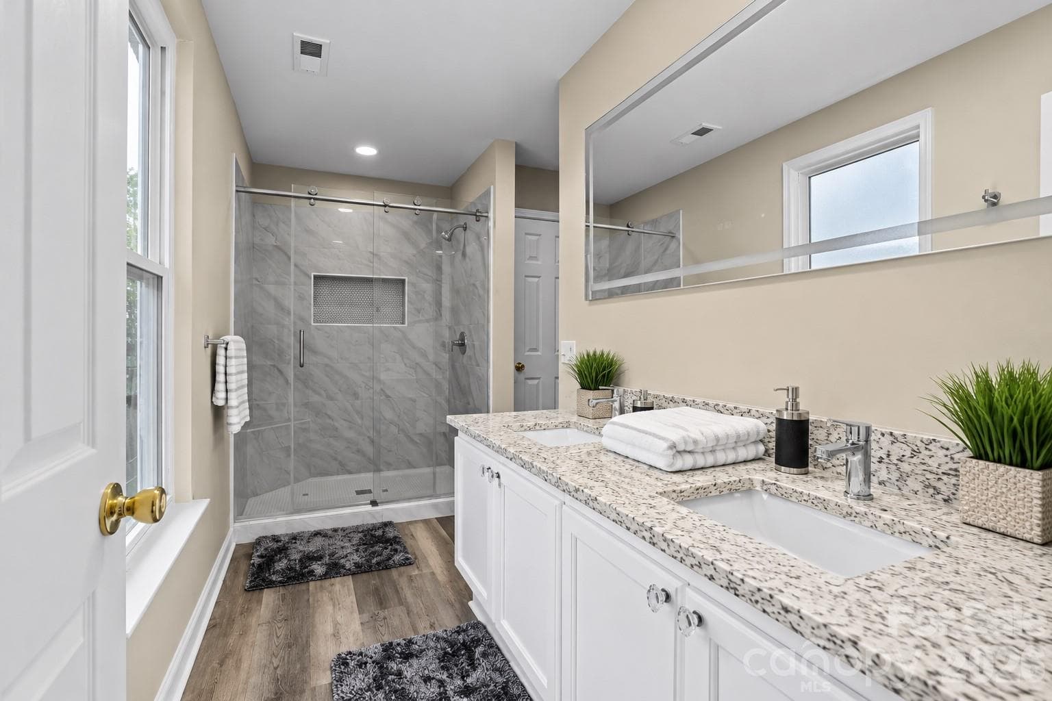 Single Family Residence at 1319 Red Tallen Court, Charlotte, photo 24 of 33