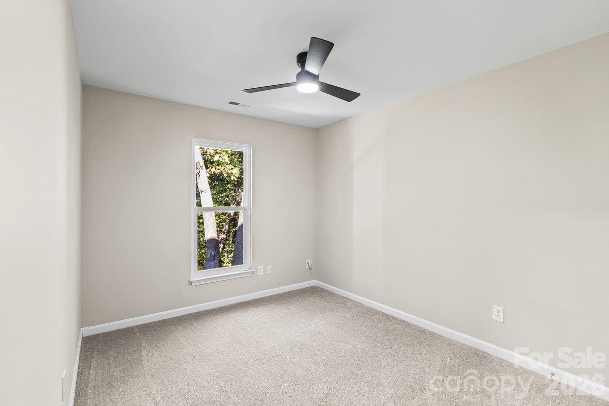 Single Family Residence at 1319 Red Tallen Court, Charlotte, photo 26 of 33