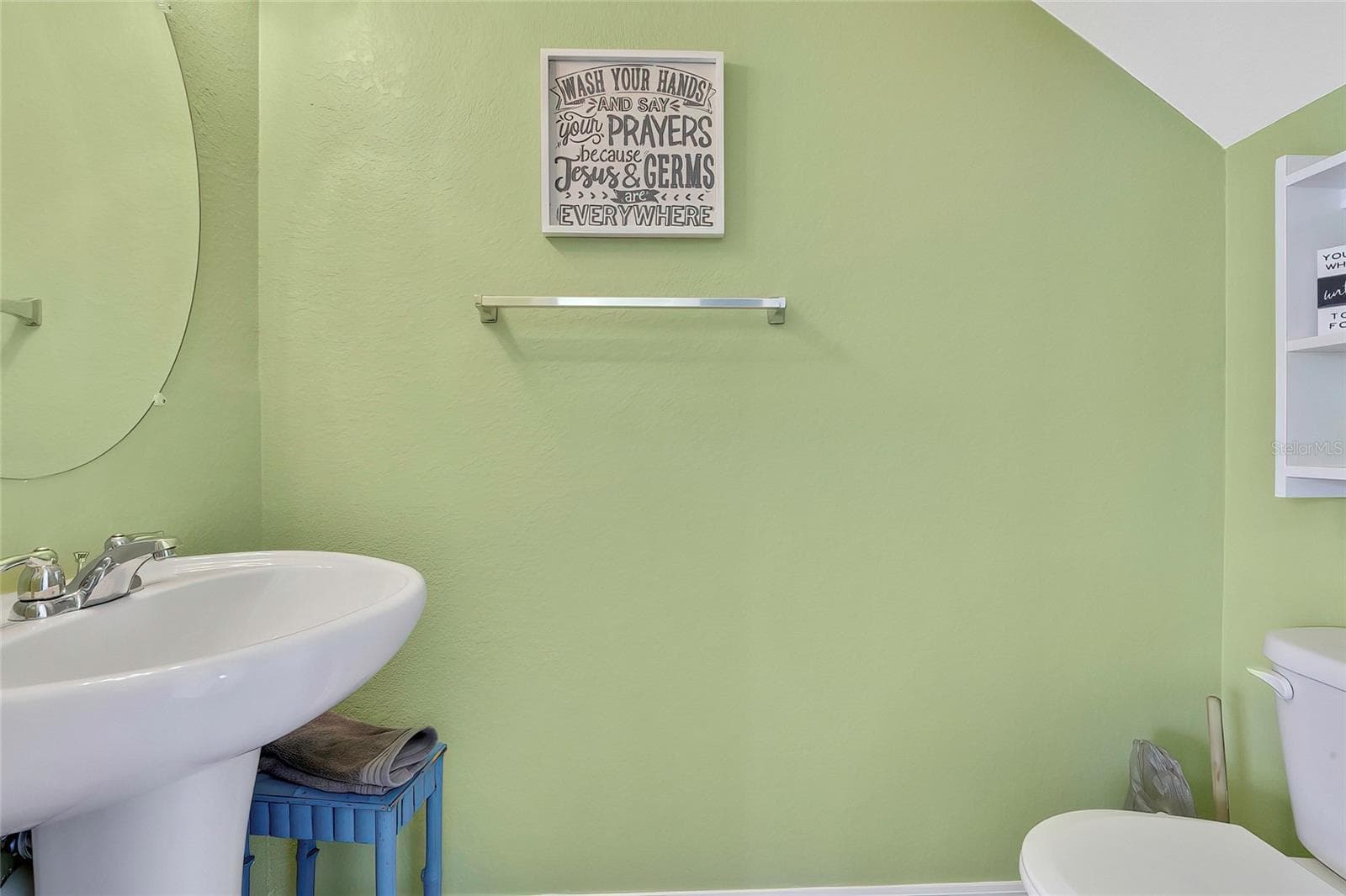 Half bath on main floor - 4166 SAND RIDGE BLVD, SPRING HILL