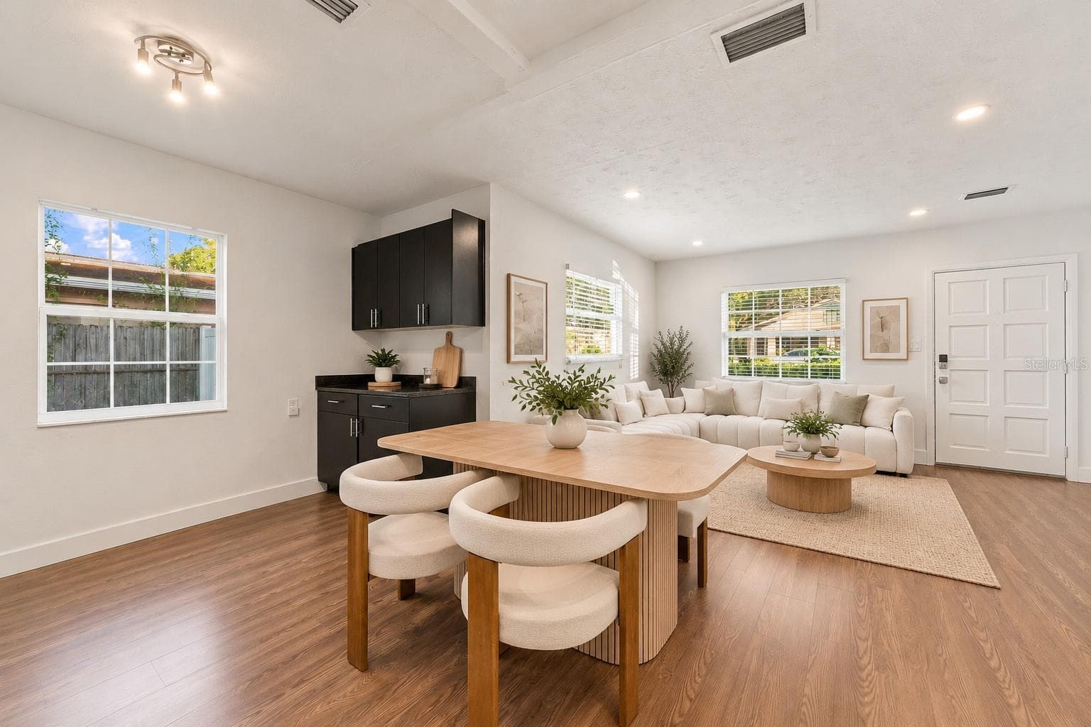Single Family Residence at 3606 W BAY TO BAY BLVD, TAMPA, photo 6 of 25