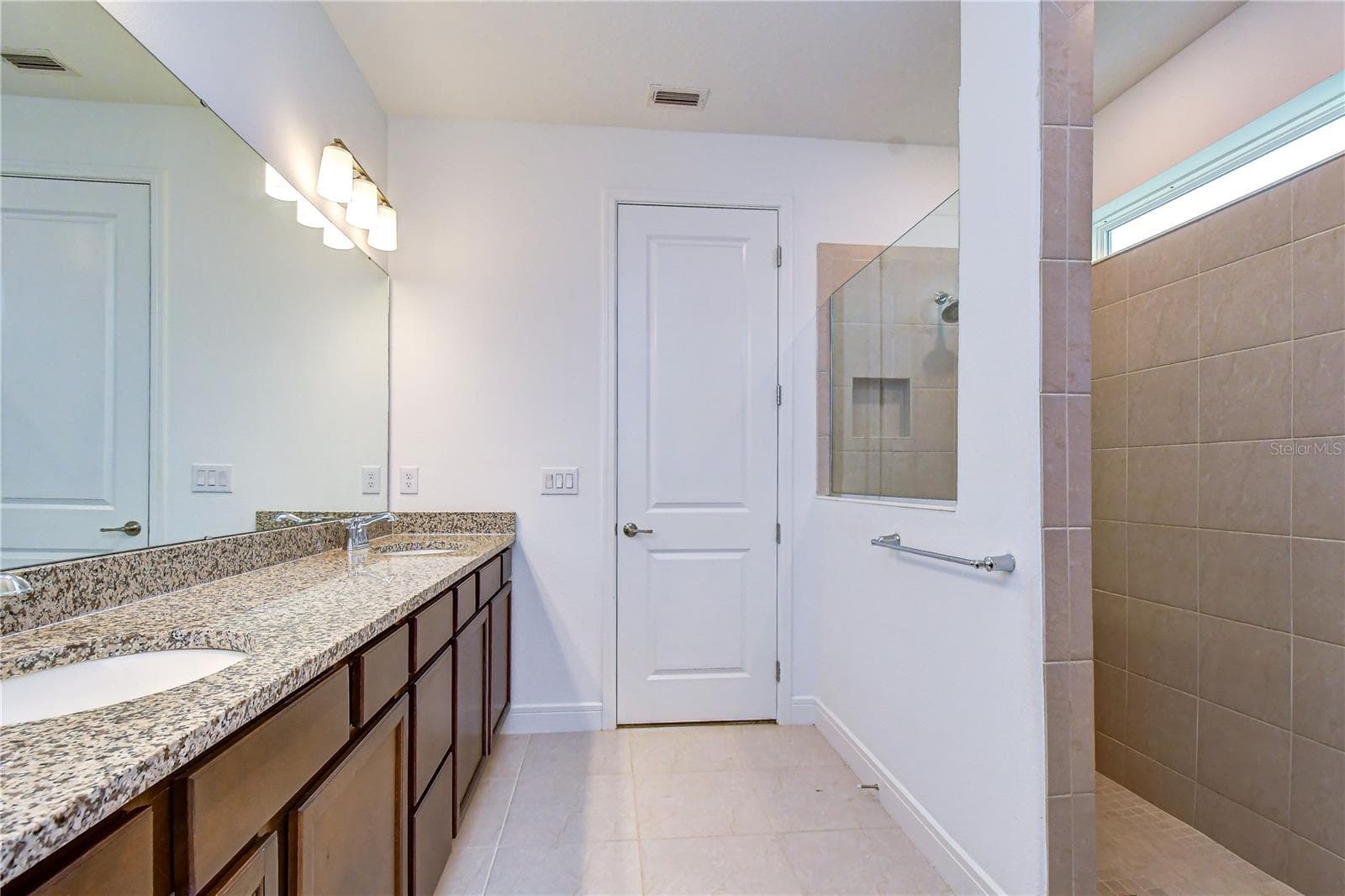 Single Family Residence at 13857 SHARP HAWK DR, RIVERVIEW, photo 15 of 36