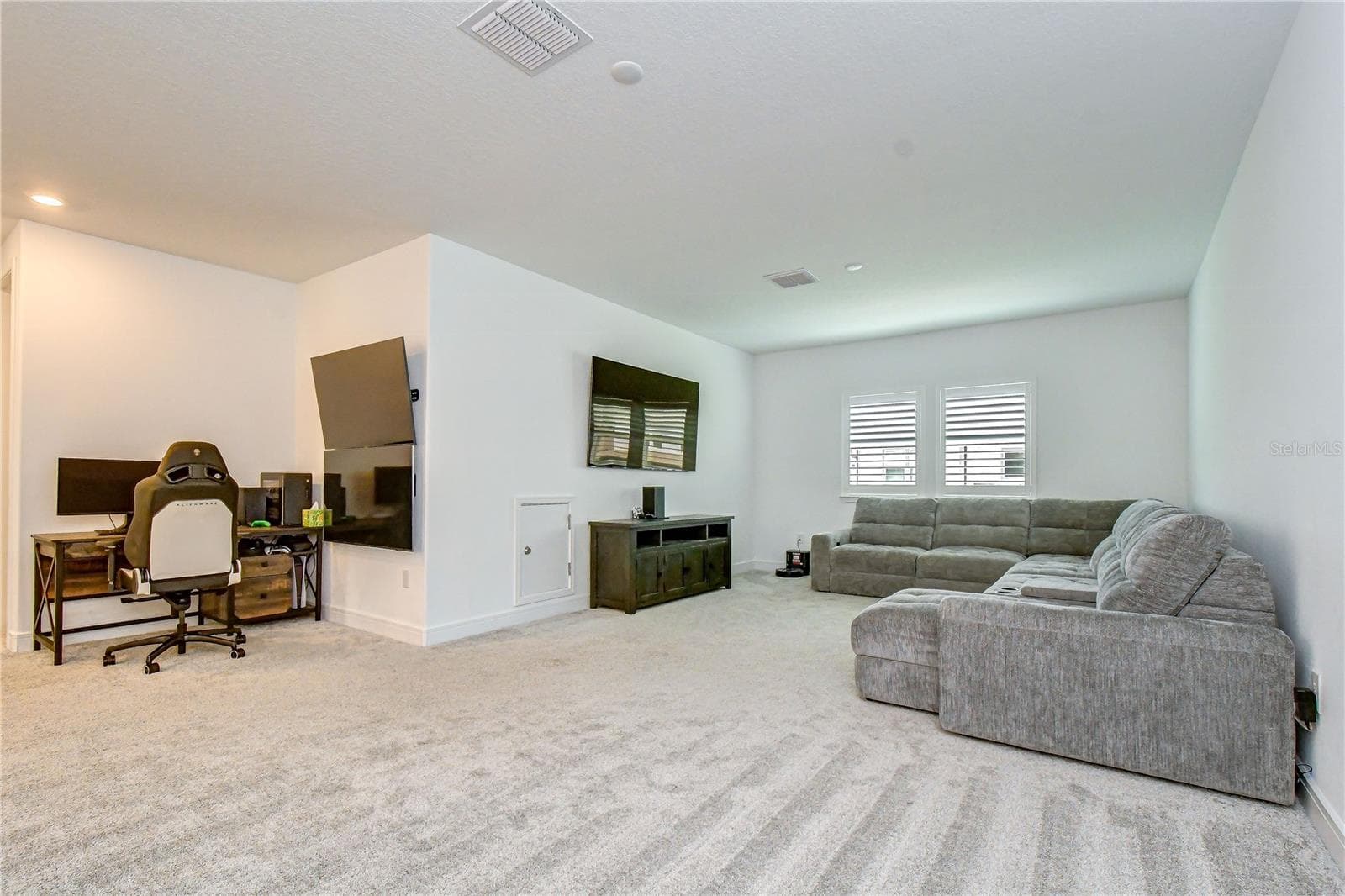 Single Family Residence at 13857 SHARP HAWK DR, RIVERVIEW, photo 26 of 36