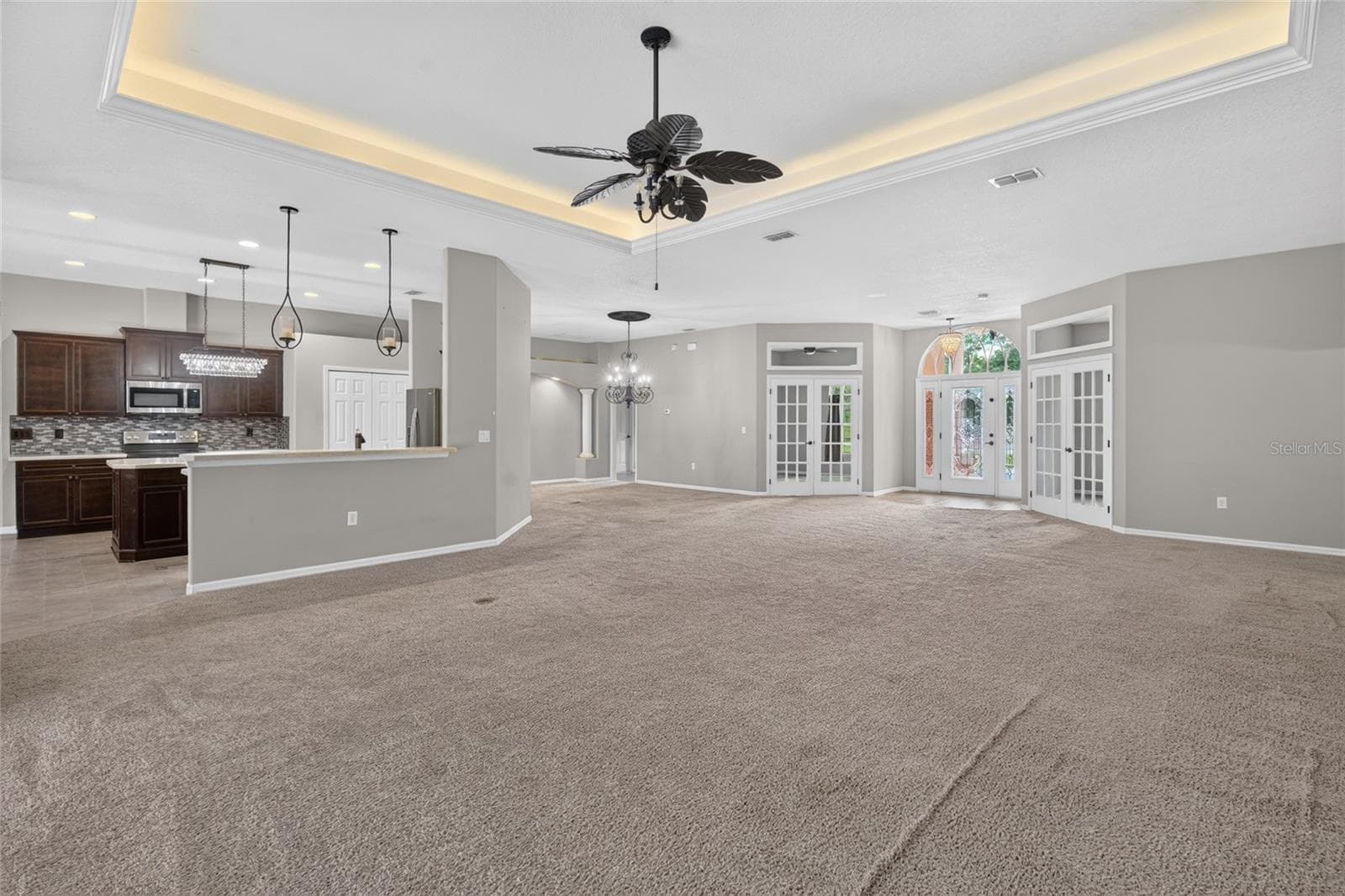 Spacious Great Room - 5286 W YEARLING DR, BEVERLY HILLS