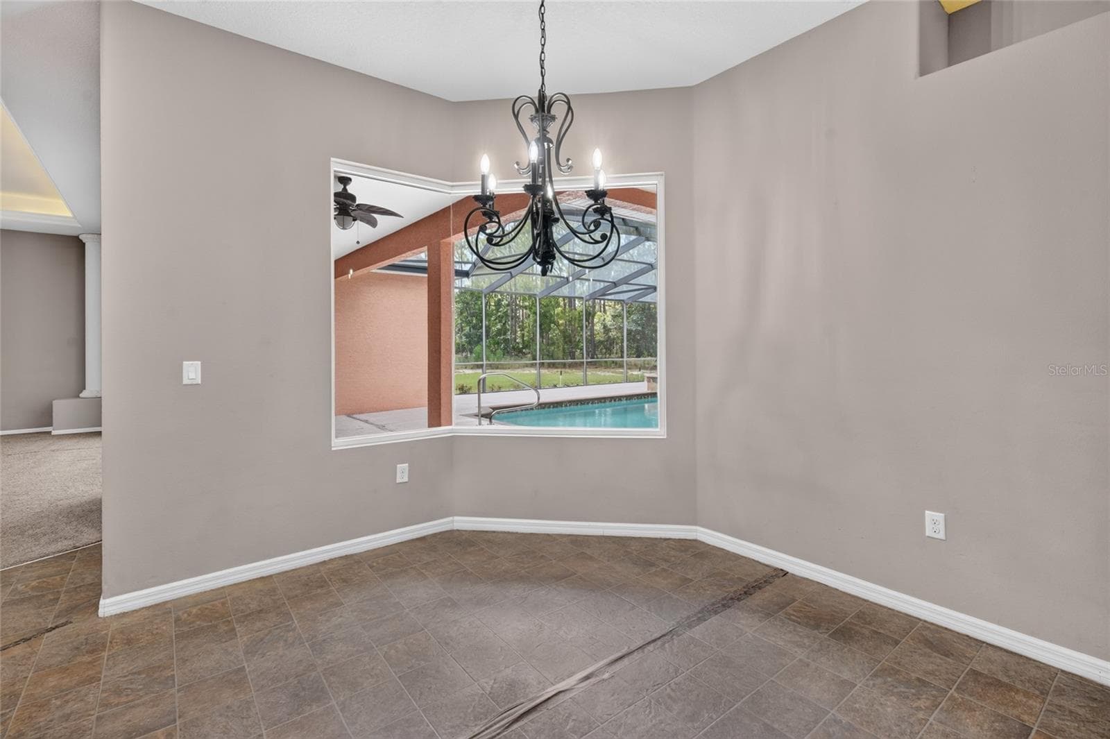 Breakfast Nook - 5286 W YEARLING DR, BEVERLY HILLS