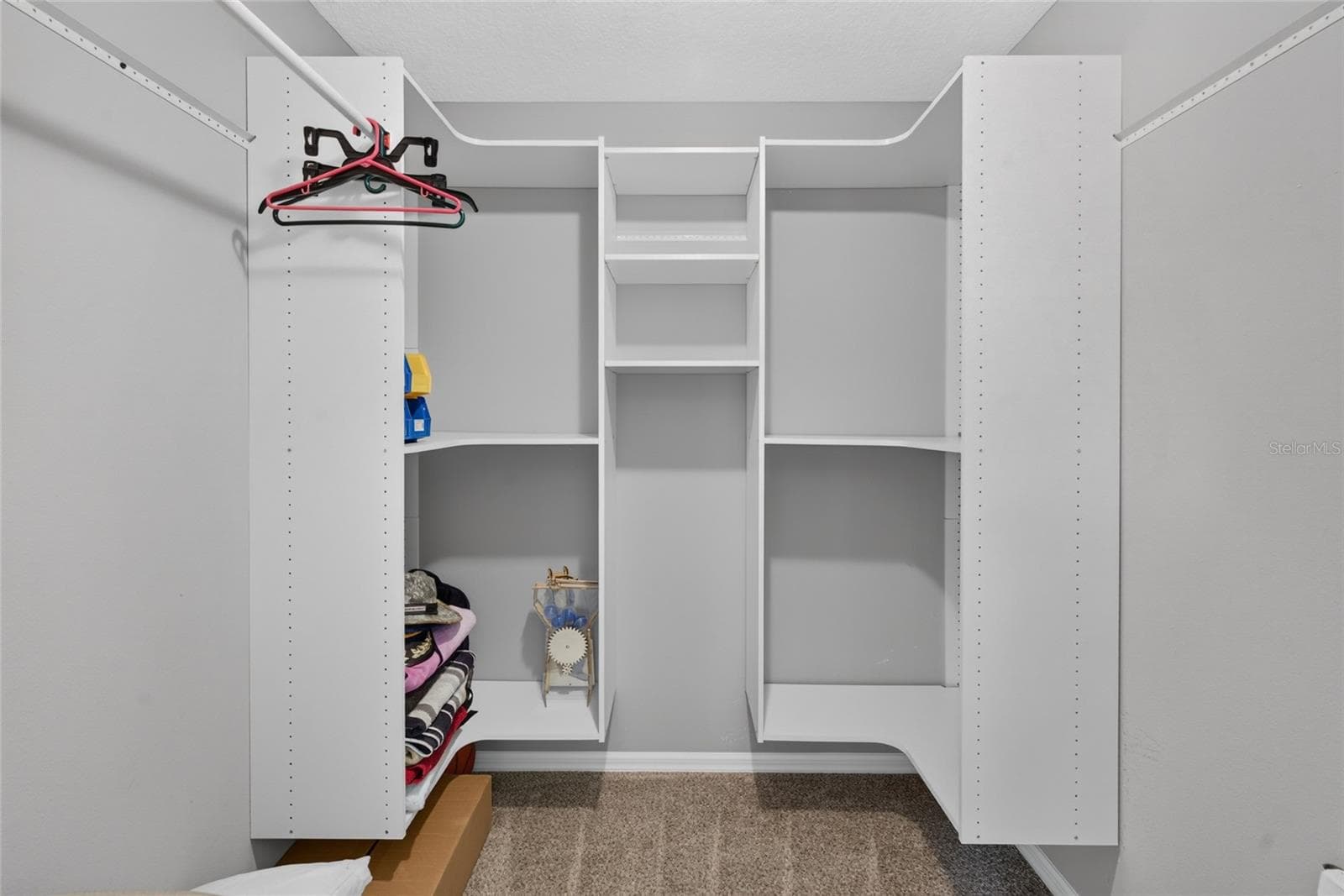 Walk in Closets - 5286 W YEARLING DR, BEVERLY HILLS