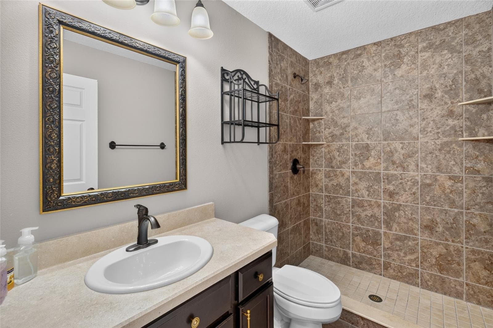 Inlaw Bath - 5286 W YEARLING DR, BEVERLY HILLS