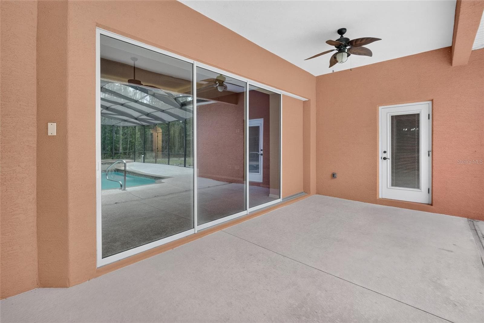 Pocketing Sliders - 5286 W YEARLING DR, BEVERLY HILLS