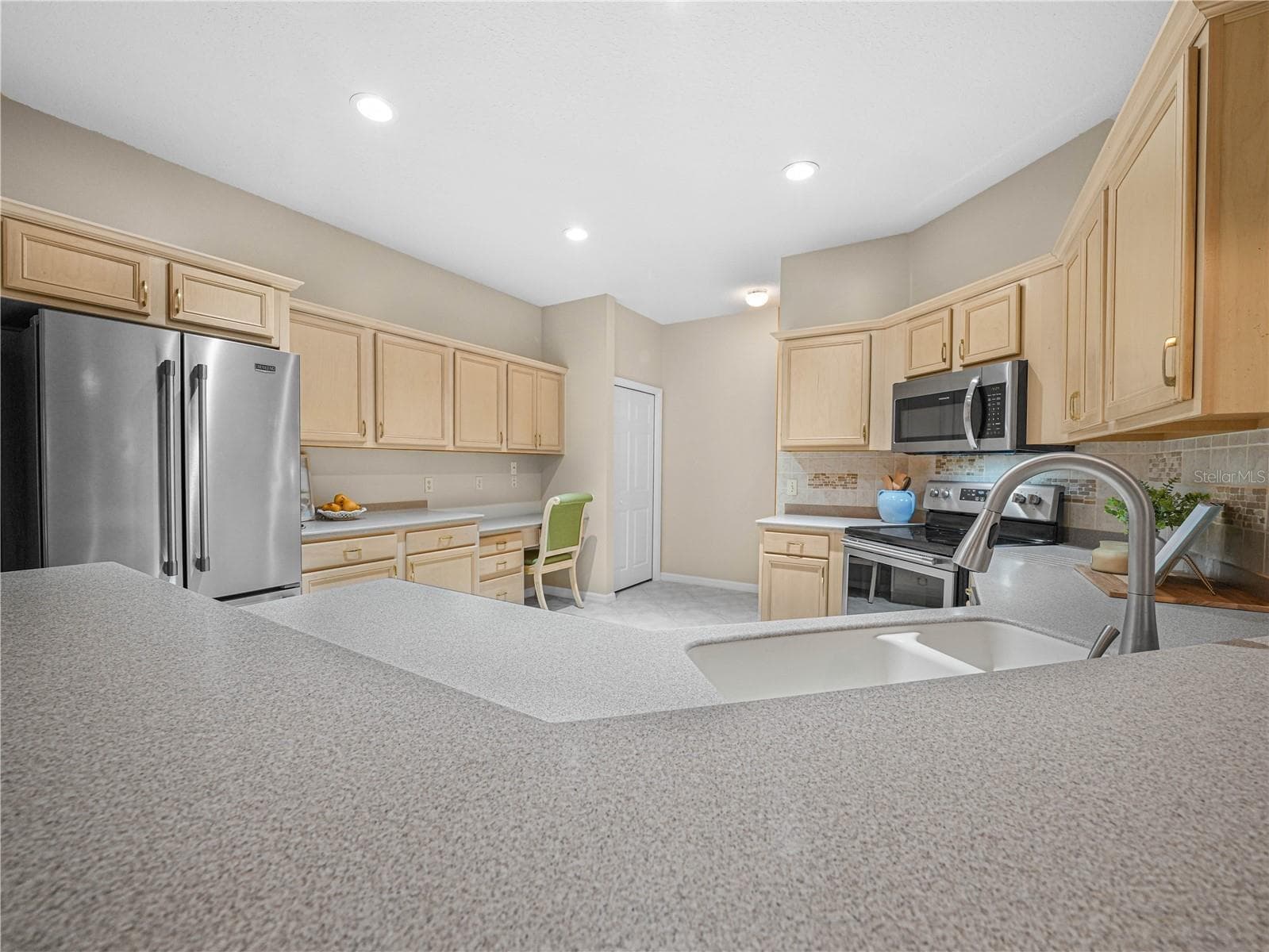 Kitchen with Stainless Steel Appliances (2021) - 4299 ASHTON CLUB DR, LAKE WALES